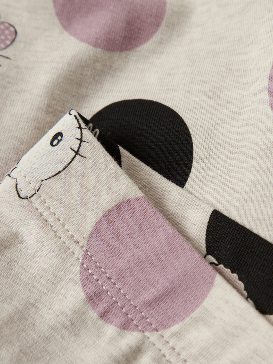 model_shot-front_full